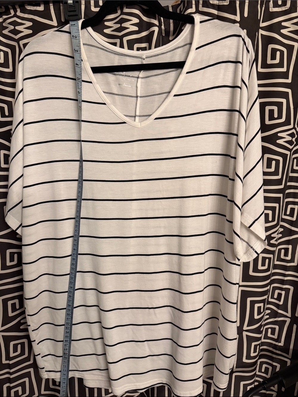 Classic White V-Neck Short Sleeve Striped Tee